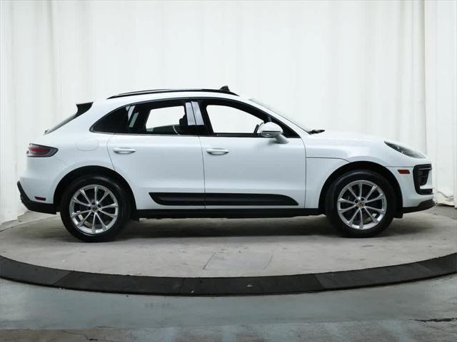 Photo of 2024 White Porsche Macan