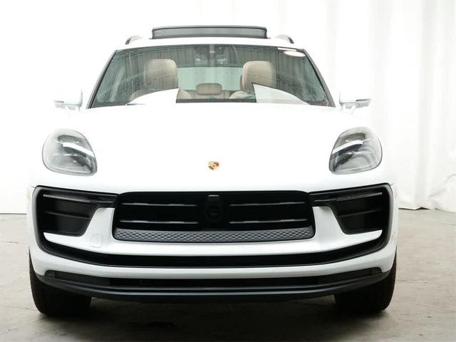 Photo of 2025 White Porsche Macan