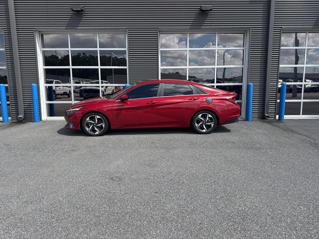 Photo of 2022 Scarlet Red Pearl Hyundai ELANTRA