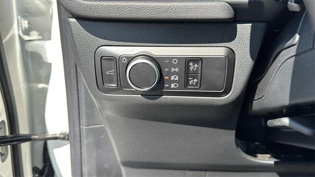 Photo of 2025 Star White Metallic Tri-Coat Ford Escape