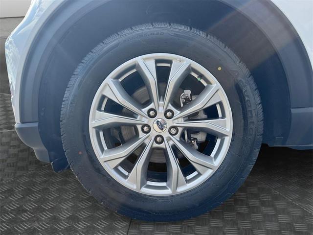 Photo of 2023 Oxford White Ford Explorer
