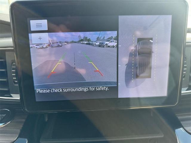 Photo of 2023 Oxford White Ford Explorer