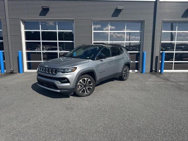 Photo of 2023 Billet Silver Metallic Clearcoat Jeep Compass