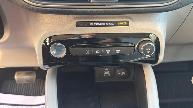 Photo of 2025 Oxford White Ford Escape