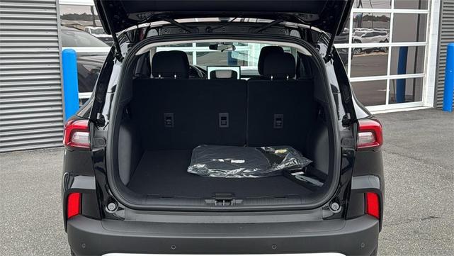 Photo of 2025 Agate Black Metallic Ford Escape