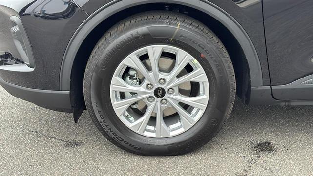 Photo of 2025 Agate Black Metallic Ford Escape