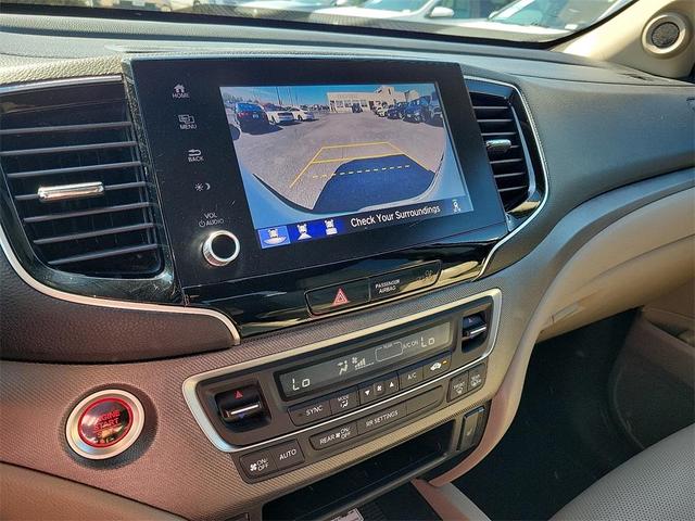 Photo of 2022 White Honda Ridgeline