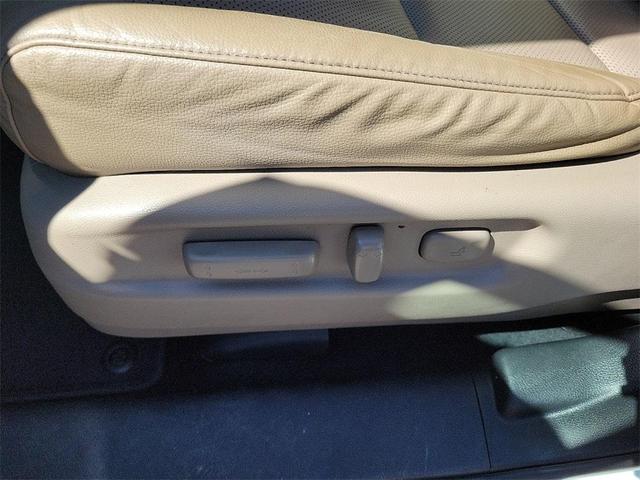Photo of 2022 White Honda Ridgeline