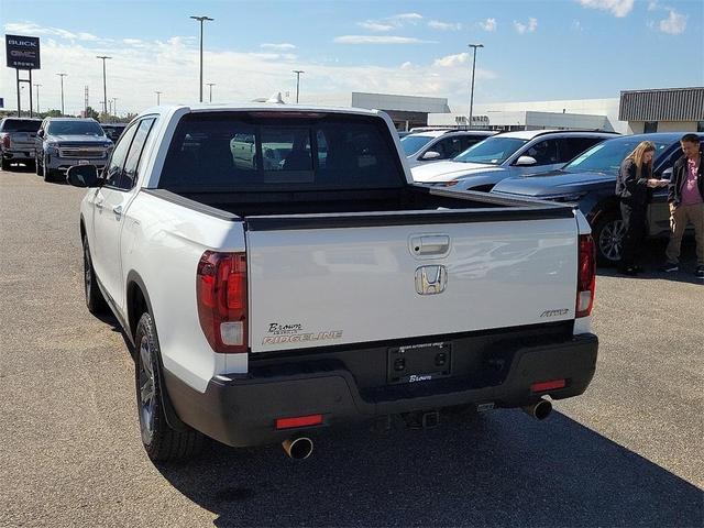 Photo of 2022 White Honda Ridgeline