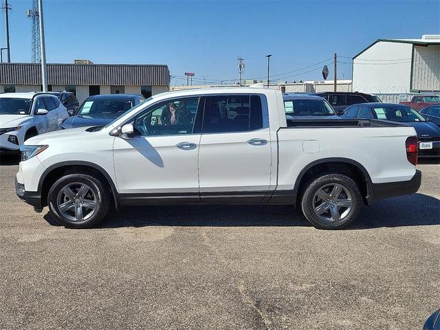 Photo of 2022 White Honda Ridgeline