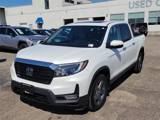 Photo of 2022 White Honda Ridgeline