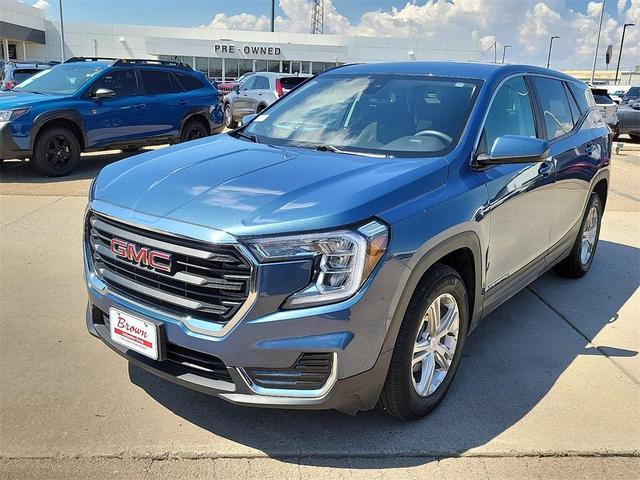Photo of 2024 Metallic GMC Terrain