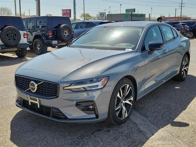 Photo of 2024 Gray Volvo S60