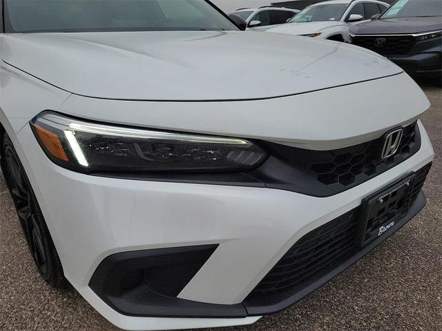 Photo of 2023 White Honda Civic