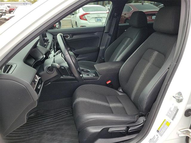 Photo of 2023 White Honda Civic