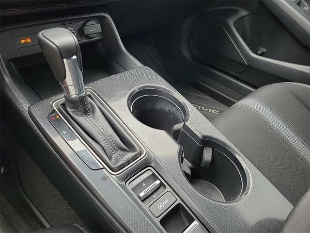 Photo of 2023 White Honda Civic