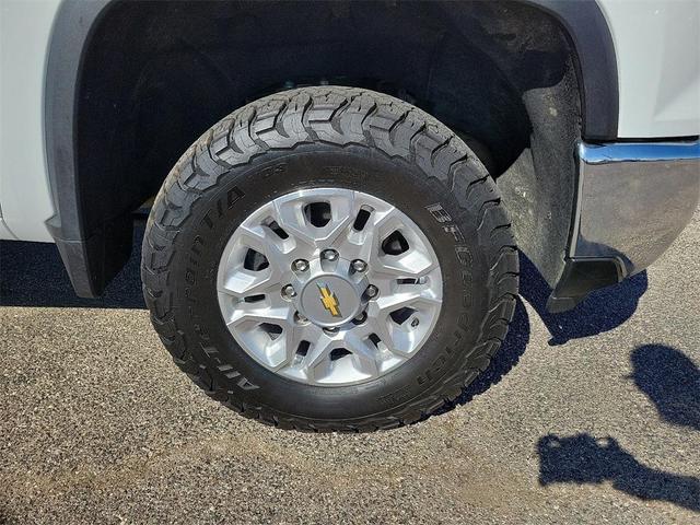 Photo of 2024 Summit White Chevrolet Silverado 2500