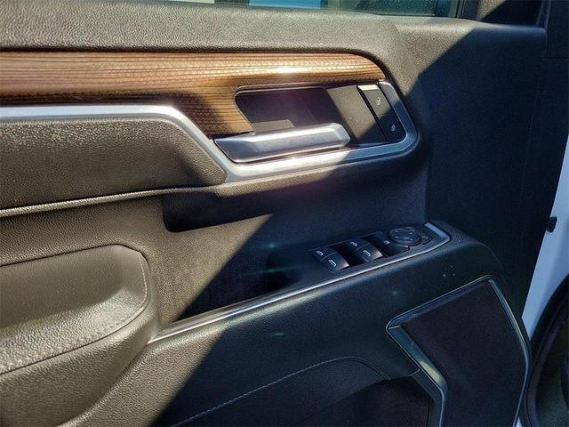 Photo of 2024 Summit White Chevrolet Silverado 2500