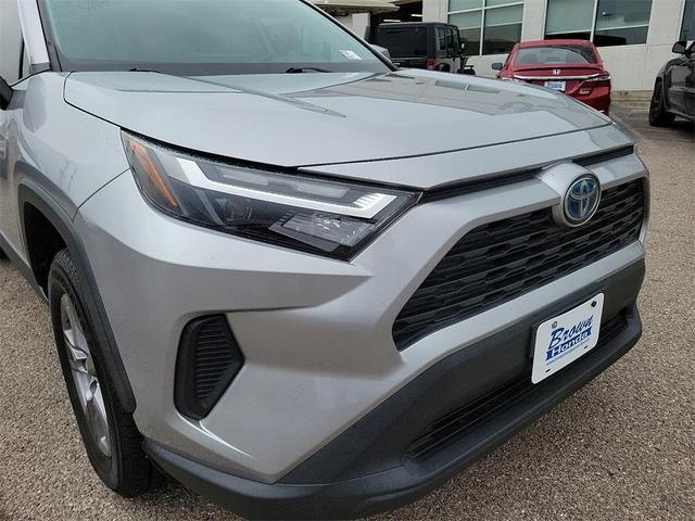 Photo of 2022 Silver Toyota RAV4 Hybrid