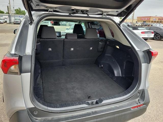 Photo of 2022 Silver Toyota RAV4 Hybrid