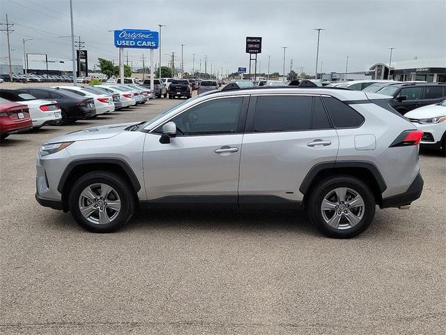Photo of 2022 Silver Toyota RAV4 Hybrid