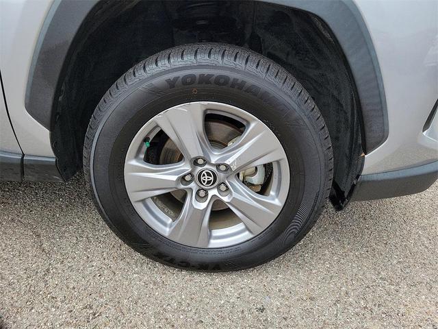 Photo of 2022 Silver Toyota RAV4 Hybrid