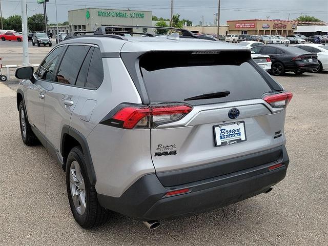 Photo of 2022 Silver Toyota RAV4 Hybrid