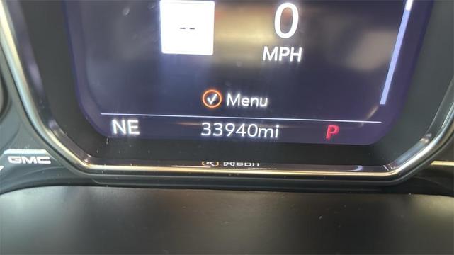 Photo of 2021 Summit White GMC Yukon