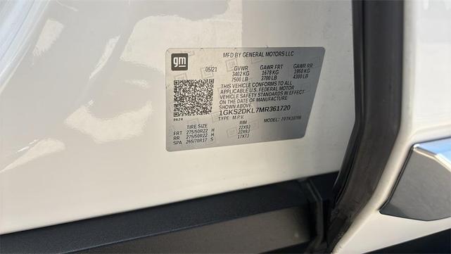 Photo of 2021 Summit White GMC Yukon