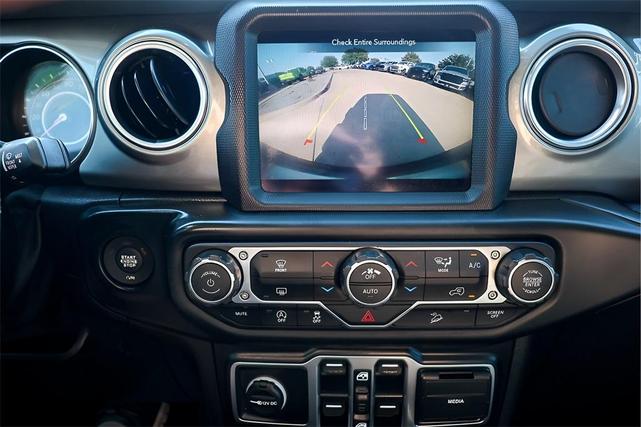 Photo of 2019 Black Clearcoat Jeep Wrangler Unlimited