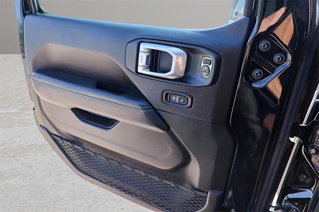 Photo of 2019 Black Clearcoat Jeep Wrangler Unlimited