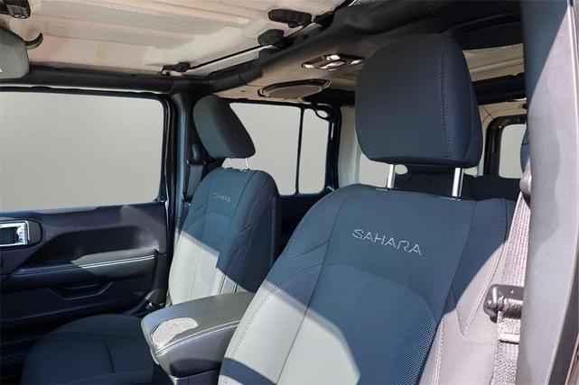 Photo of 2019 Black Clearcoat Jeep Wrangler Unlimited