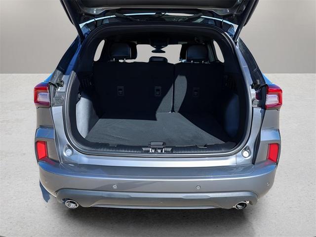 Photo of 2024 Carbonized Gray Metallic Ford Escape