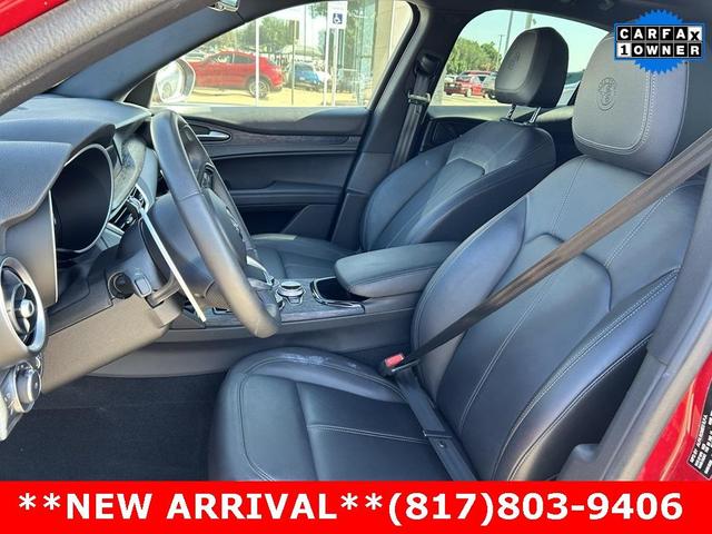 Photo of 2024 Rosso Alfa Romeo Stelvio