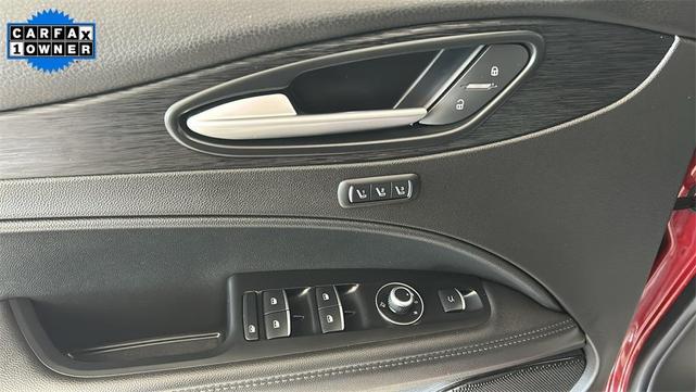 Photo of 2024 Rosso Alfa Romeo Stelvio
