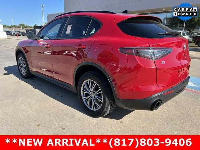 Photo of 2024 Rosso Alfa Romeo Stelvio