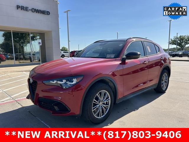 Photo of 2024 Rosso Alfa Romeo Stelvio