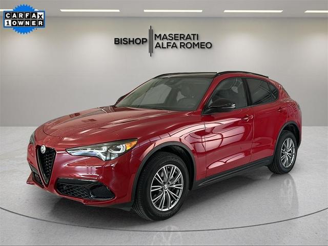 Photo of 2024 Rosso Alfa Romeo Stelvio