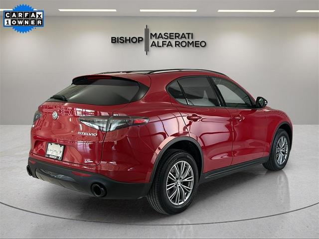 Photo of 2024 Rosso Alfa Romeo Stelvio