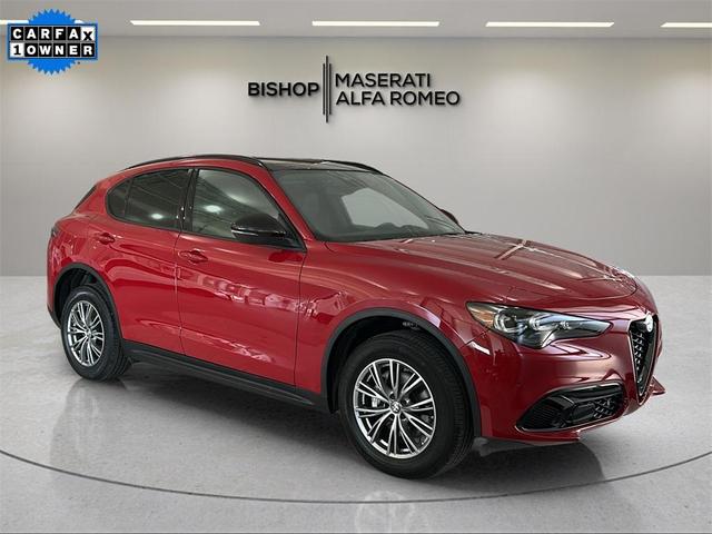 Photo of 2024 Rosso Alfa Romeo Stelvio