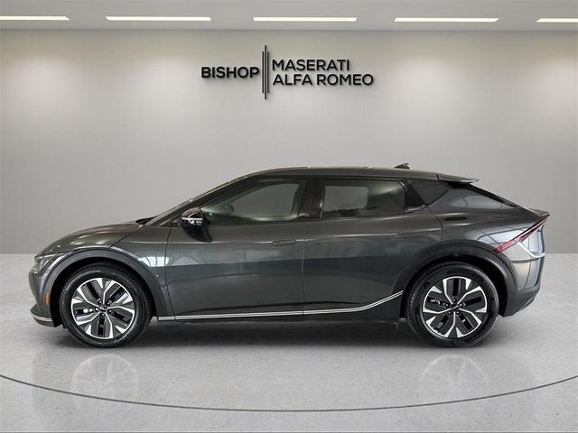 Photo of 2024 Gray Kia EV6