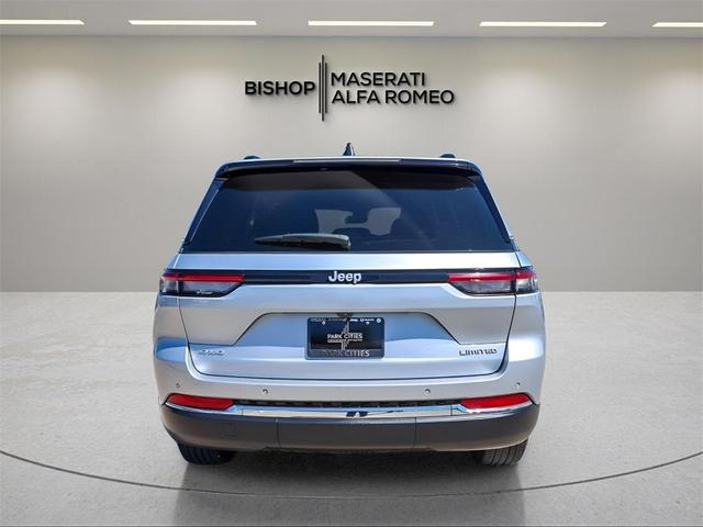 Photo of 2024 Silver Zynith Jeep Grand Cherokee