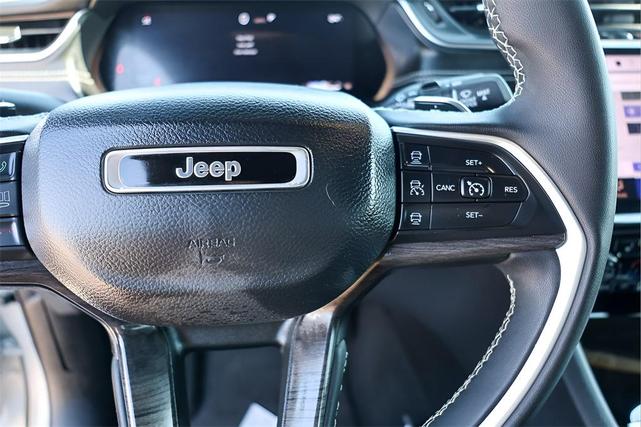 Photo of 2024 Silver Zynith Jeep Grand Cherokee