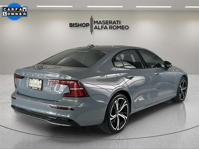 Photo of 2024 Thunder Gray Metallic Volvo S60