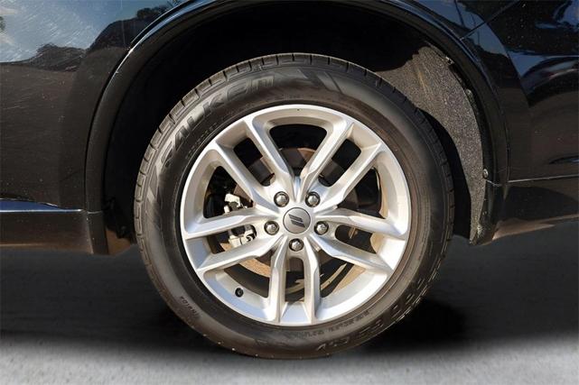 Photo of 2023 DB Black Crystal Clearcoat Dodge Durango