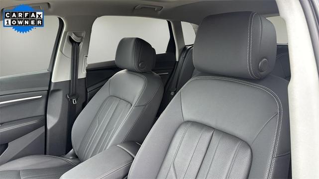 Photo of 2024 Manhattan Gray Metallic Audi Q8 e-tron