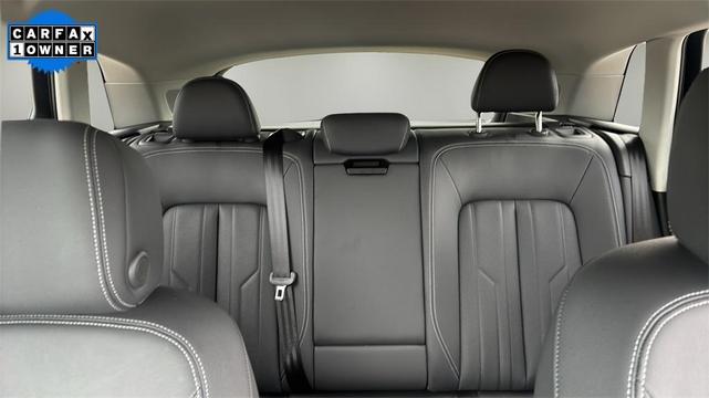 Photo of 2024 Manhattan Gray Metallic Audi Q8 e-tron