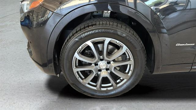 Photo of 2018 Nero Ribelle Mica Maserati Levante