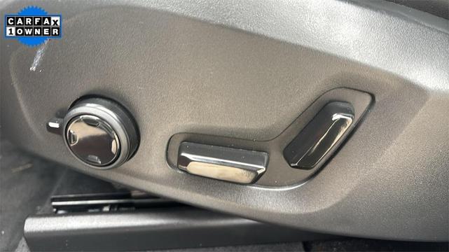 Photo of 2022 Fusion Red Metallic Volvo XC60