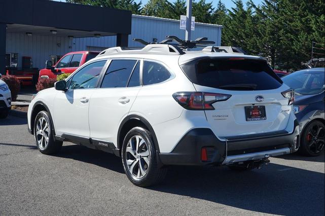 Photo of 2022 Crystal White Pearl Subaru Outback